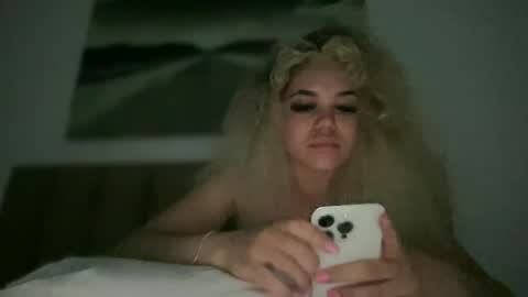 Snapshot of brithneysquirt chatting on October 23, 8:46 am brithneysquirt online show from October 23, 8:46 am