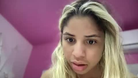 Snapshot of brithneysquirt chatting on November 17, 2:34 pm brithneysquirt online show from November 17, 2:34 pm