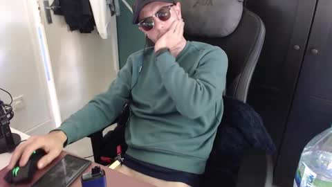 britishbigdick_ online show from September 30, 11:26 am