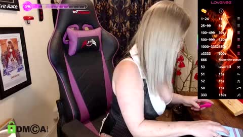 Lady Annabelle Montgomery online show from February 6, 8:45 pm