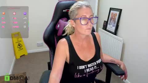 Snapshot of britishladya chatting on July 14, 10:59 pm Lady Annabelle Montgomery online show from July 14, 10:59 pm