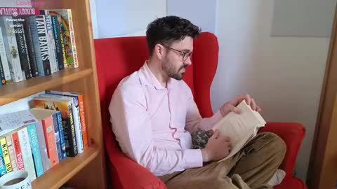 Snapshot of britishpoet69 chatting on November 27, 11:34 am British Poet online show from November 27, 11:34 am