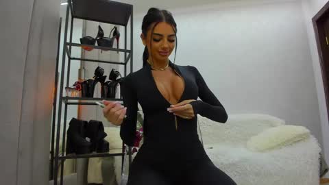 britney_charm online show from April 3, 6:33 am