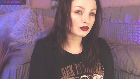 Snapshot of britneybarker chatting on January 3, 2:32 am britneybarker online show from January 3, 2:32 am