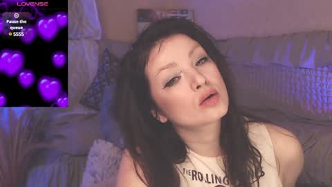 Snapshot of britneybarker chatting on January 29, 12:22 am britneybarker online show from January 29, 12:22 am