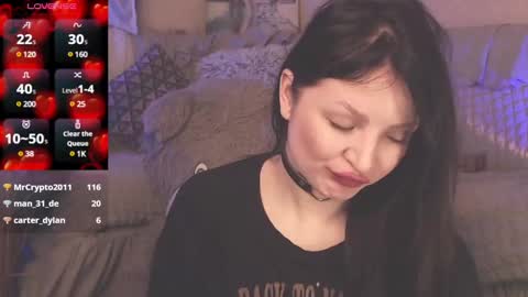 Snapshot of britneybarker chatting on February 12, 5:05 am britneybarker online show from February 12, 5:05 am