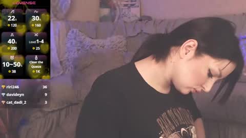 Snapshot of britneybarker chatting on February 18, 5:20 am britneybarker online show from February 18, 5:20 am