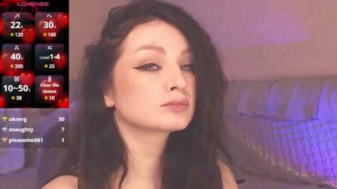 Snapshot of britneybarker chatting on March 4, 4:17 am britneybarker online show from March 4, 4:17 am