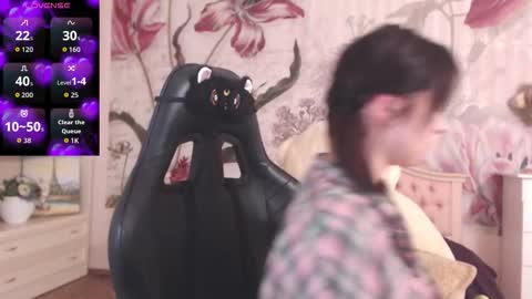 Snapshot of britneybarker chatting on September 11, 2:55 am britneybarker online show from September 11, 2:55 am