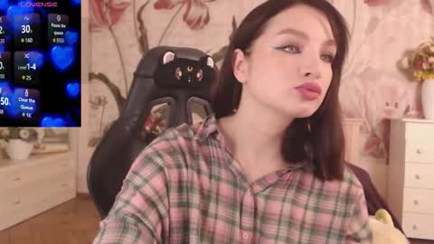 Snapshot of britneybarker chatting on September 21, 4:03 am britneybarker online show from September 21, 4:03 am