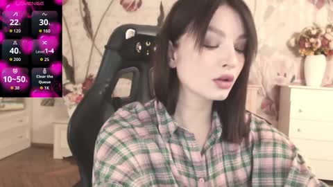 Snapshot of britneybarker chatting on September 29, 1:22 am britneybarker online show from September 29, 1:22 am