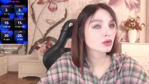 Snapshot of britneybarker chatting on November 18, 2:28 am britneybarker online show from November 18, 2:28 am