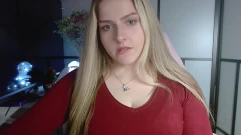 BritneyGlow online show from December 22, 6:37 pm