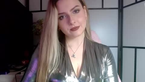 BritneyGlow online show from December 31, 3:31 pm