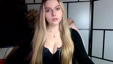 BritneyGlow online show from January 29, 1:37 am