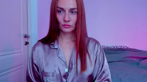 britneyhall online show from November 20, 9:09 am