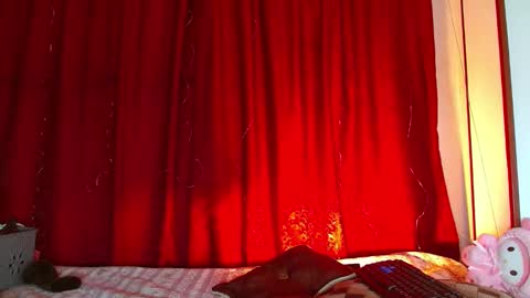 maru miaw   Please help me to reach 100 thumbs up online show from March 10, 5:07 pm