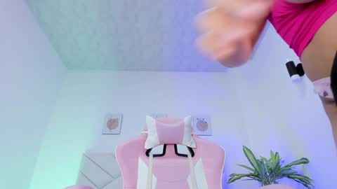 Snapshot of brittany_cute18 chatting on January 31, 11:03 am   online show from January 31, 11:03 am