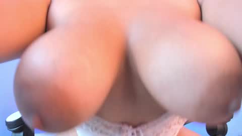 Snapshot of brittany_cute18 chatting on February 7, 11:12 am   online show from February 7, 11:12 am