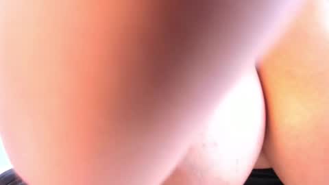 Snapshot of brittany_cute18 chatting on February 26, 2:14 pm   online show from February 26, 2:14 pm