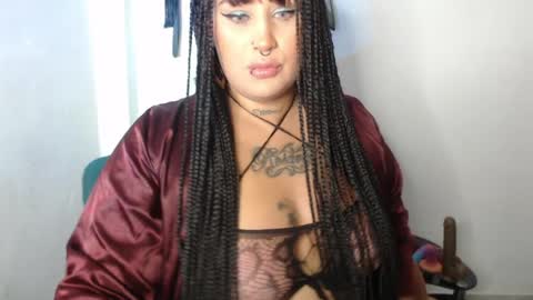 brittanycurvy69 online show from July 1, 3:52 am