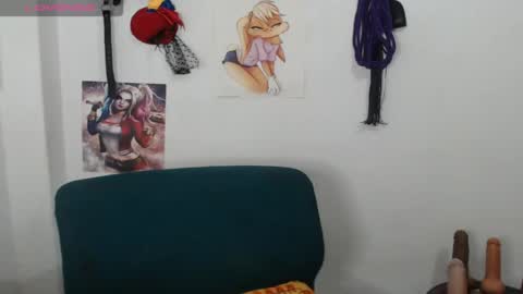 brittanycurvy69 online show from August 3, 10:35 pm