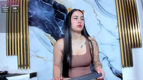 brittanyy20 online show from April 22, 8:17 am