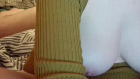 Snapshot of britvoyeurs chatting on December 25, 5:47 pm Claire and Gary online show from December 25, 5:47 pm