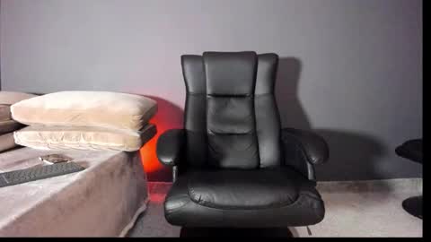 Snapshot of brockhurn_ chatting on September 27, 12:59 am brockhurn_ online show from September 27, 12:59 am