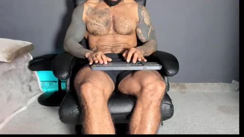 Snapshot of brockhurn_ chatting on October 14, 10:43 pm brockhurn_ online show from October 14, 10:43 pm