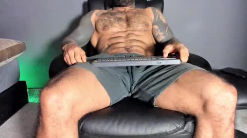 Snapshot of brockhurn_ chatting on November 24, 12:54 am brockhurn_ online show from November 24, 12:54 am