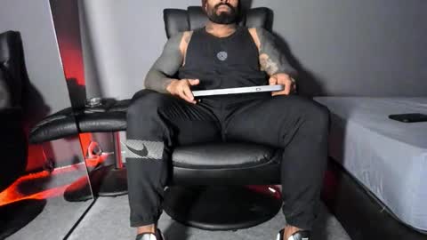 Snapshot of brockhurn_ chatting on December 14, 11:09 pm brockhurn_ online show from December 14, 11:09 pm