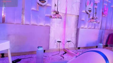 Snapshot of broklin_white23 chatting on March 2, 4:32 pm online show from March 2, 4:32 pm