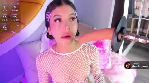 Brooke online show from February 5, 4:33 pm