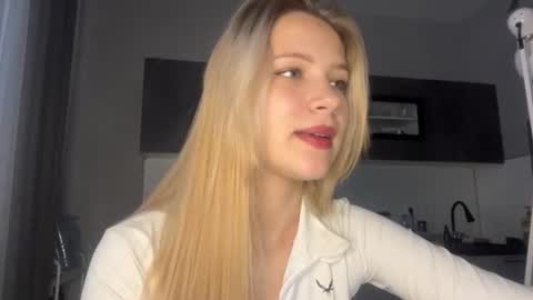 Kate online show from June 9, 2:17 pm