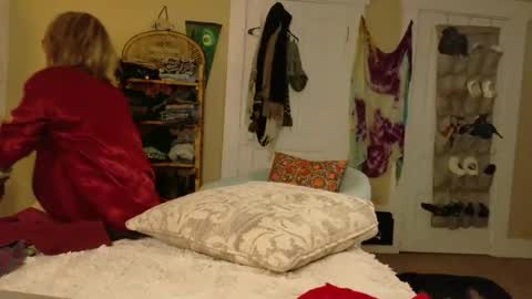 brookieslife online show from April 7, 2:12 am