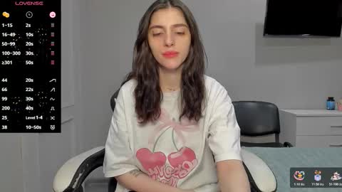 Snapshot of broosnica1 chatting on November 23, 7:41 am broosnica1 online show from November 23, 7:41 am