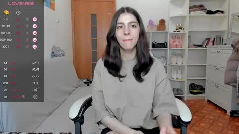 broosnica1 online show from April 23, 7:41 am