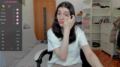 broosnica1 online show from April 25, 7:55 am