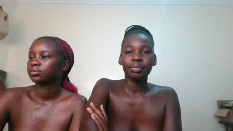 Snapshot of brown_sugar4 chatting on June 7, 9:40 pm brown_sugar4 online show from June 7, 9:40 pm
