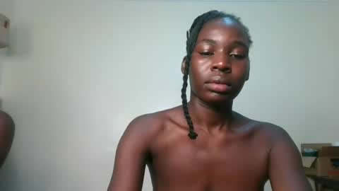 Snapshot of brown_sugar4 chatting on June 12, 10:25 am brown_sugar4 online show from June 12, 10:25 am