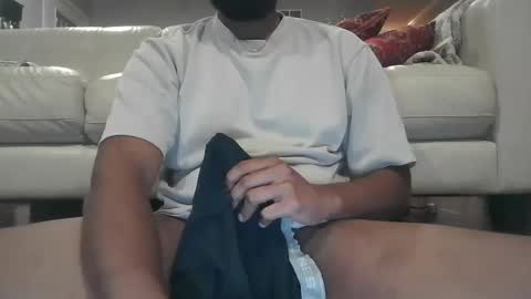 brownbd32 online show from October 7, 1:58 am