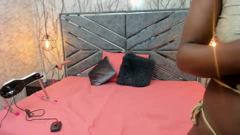 Sara  online show from December 10, 8:38 pm