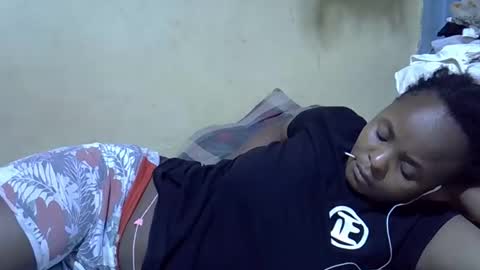 Snapshot of brownsexy_baby chatting on October 26, 6:14 pm brownsexy_baby online show from October 26, 6:14 pm