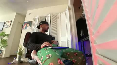 Brownskinshortyy online show from April 3, 7:12 pm