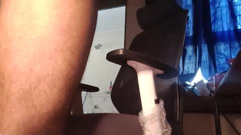 Snapshot of brownuncut3019 chatting on December 31, 5:44 am brownuncut3019 online show from December 31, 5:44 am