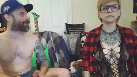 Snapshot of brt37 chatting on March 5, 1:34 am Canadiantryoncouple online show from March 5, 1:34 am