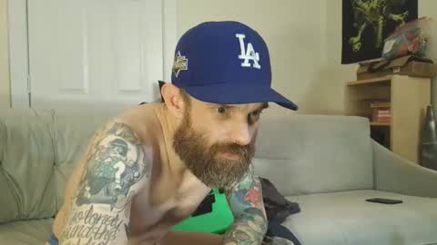 Snapshot of brt37 chatting on March 9, 2:04 am Canadiantryoncouple online show from March 9, 2:04 am