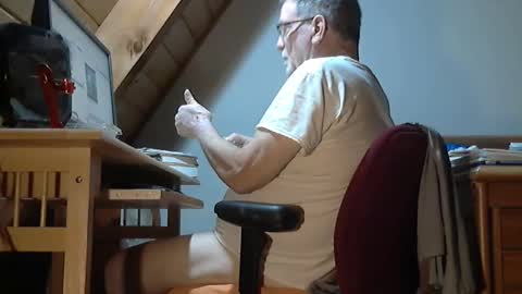 brubar online show from May 2, 2:49 am
