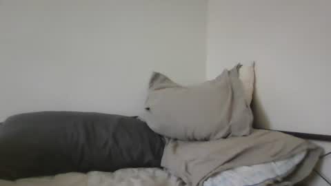 Snapshot of bruc12168 chatting on June 28, 9:32 pm Bruc12168 fit slim new makemecum bigdick edging online show from June 28, 9:32 pm